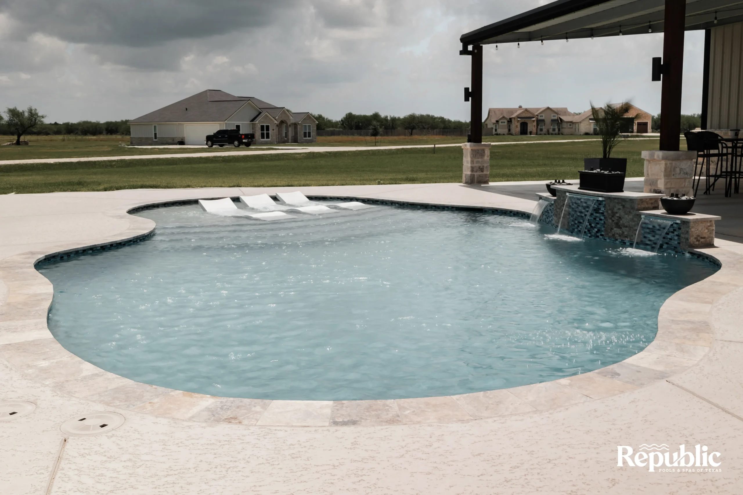 Custom Residential Pool Builder